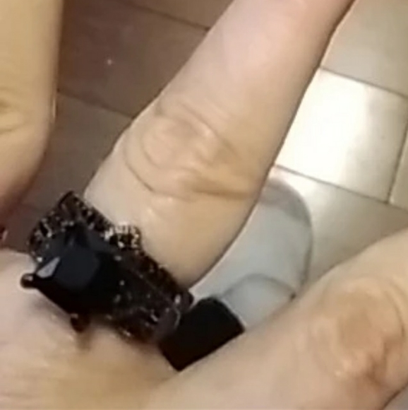 2C.T.W Princess Cut Black Diamond Bridal set Ring - Picture 4 of 16